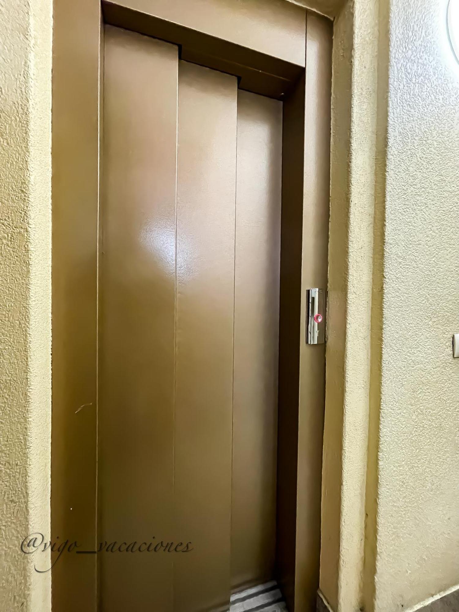 شقة Acogedor Piso Familiar Travesia فيجو المظهر الخارجي الصورة